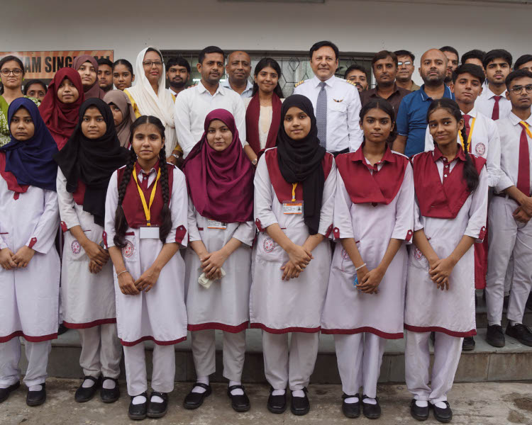 Air India Pilot Captain Shahid Bilgrami’s Visit to Samaritan Help Mission